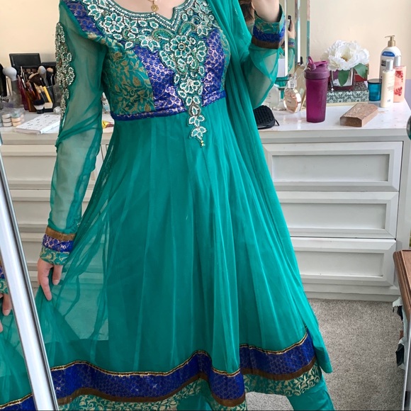 3-Piece Indian/Pakistani Party Dress - Picture 6 of 7
